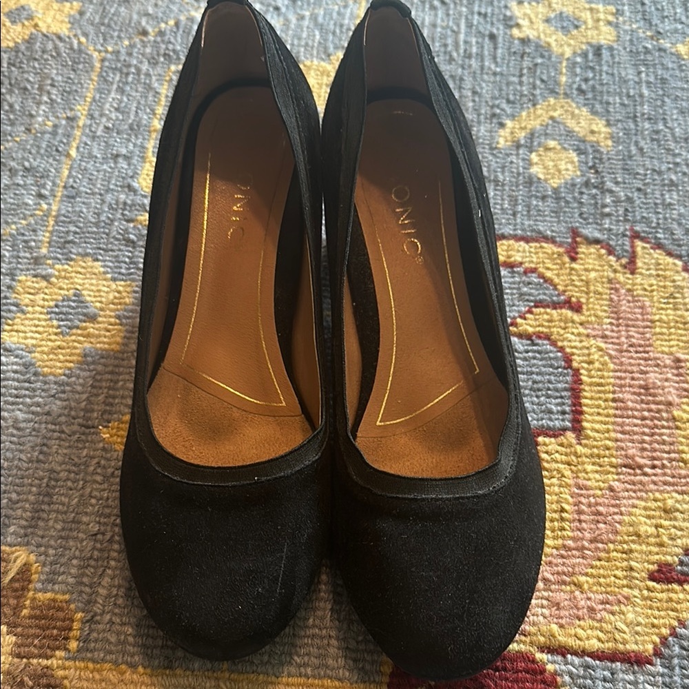 Vionic Black Suede Women's Shoes